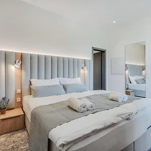 Aparthotel Bright: Aicherpark